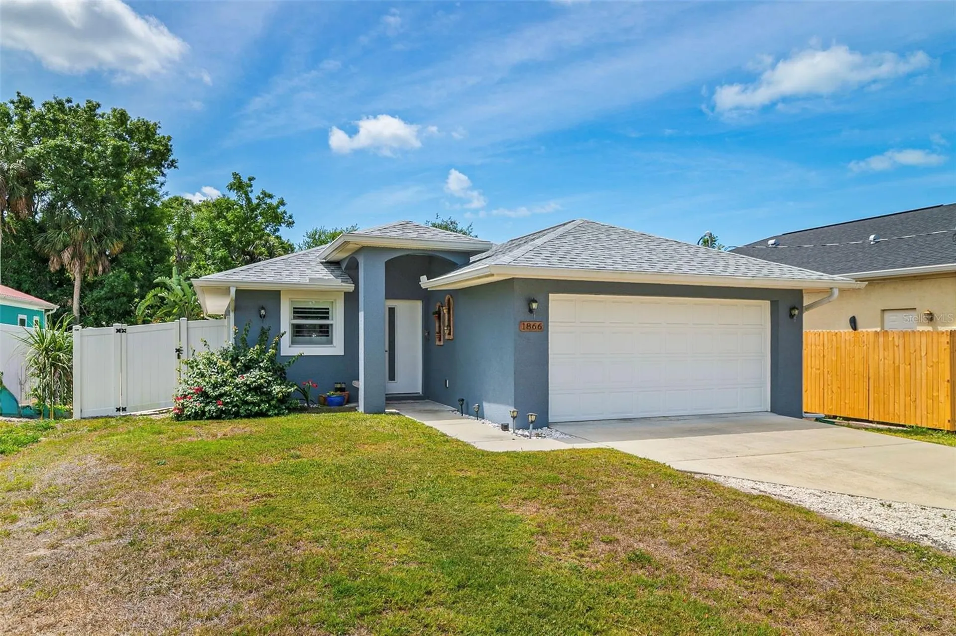 1866 Vamo Drive Sarasota FL 34231