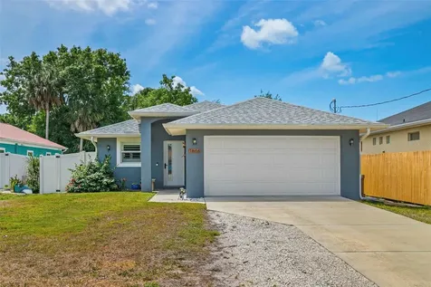 1866 Vamo Drive Sarasota FL 34231