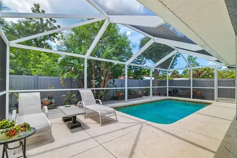 1866 Vamo Drive Sarasota FL 34231