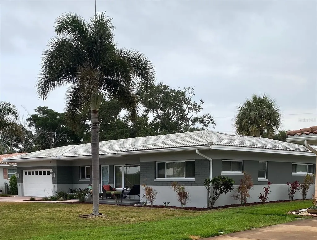 106 19th Street Belleair Beach FL 33786