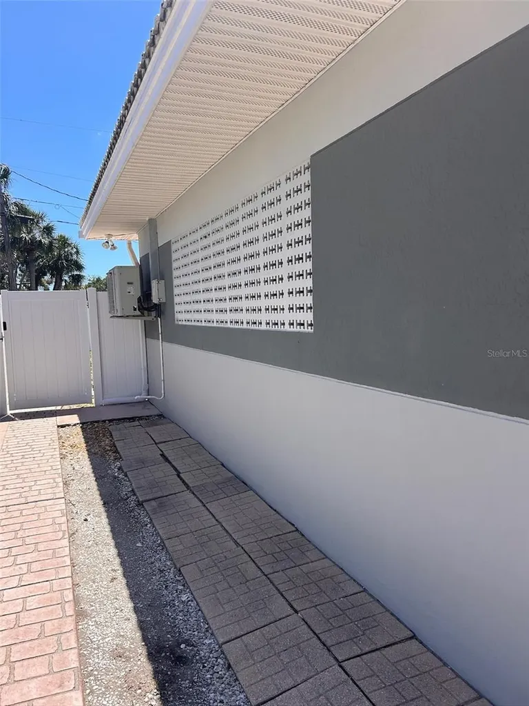 106 19th Street Belleair Beach FL 33786