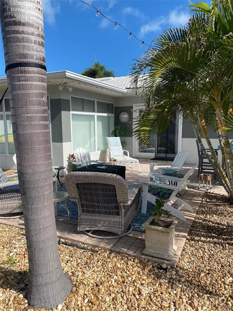 106 19th Street Belleair Beach FL 33786