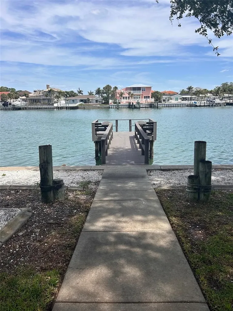 106 19th Street Belleair Beach FL 33786