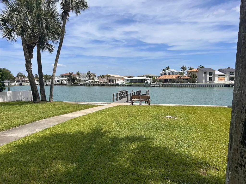 106 19th Street Belleair Beach FL 33786