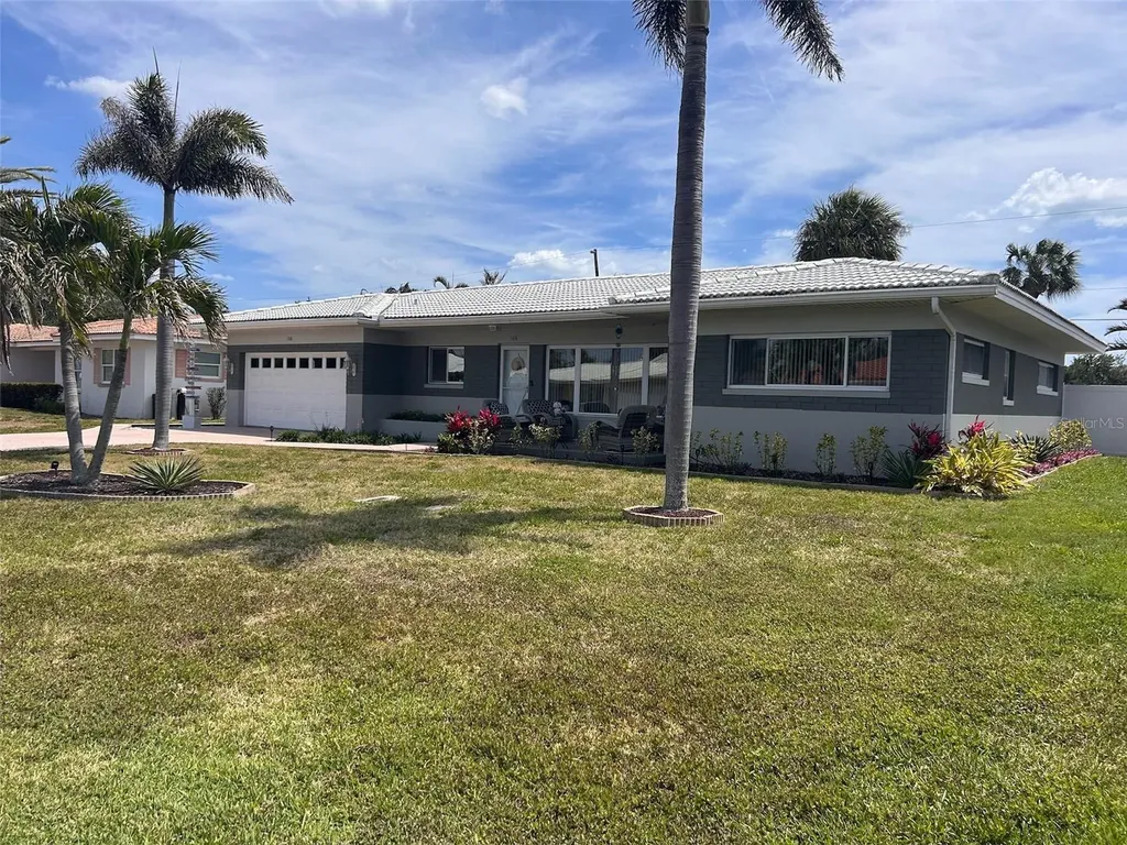 106 19th Street Belleair Beach FL 33786