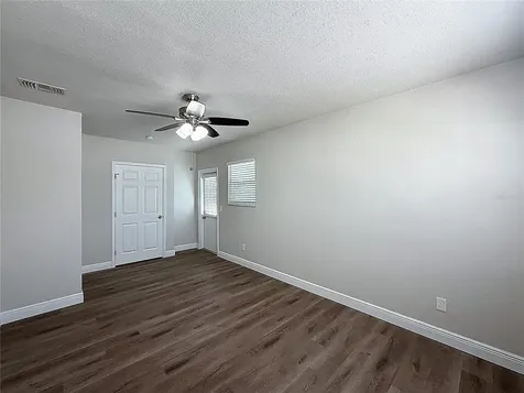 7503 W New Orleans Avenue Tampa FL 33615