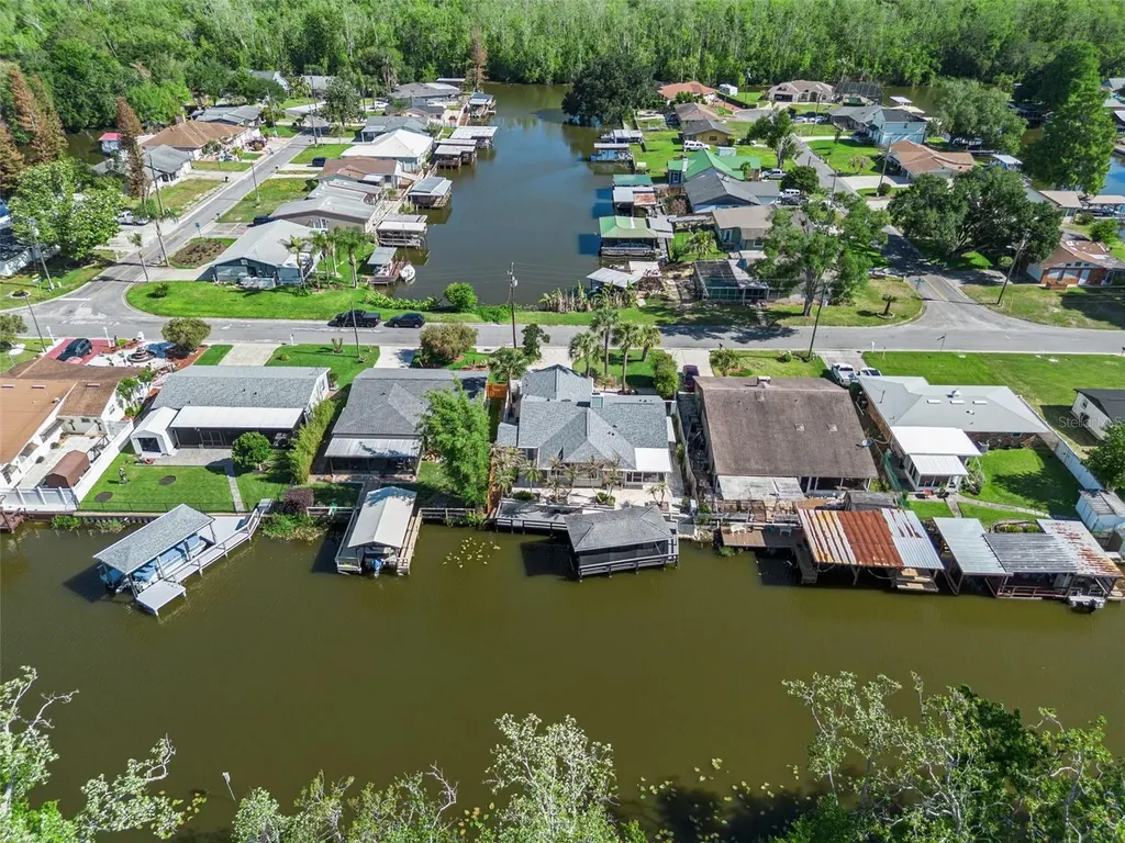 13502 Country Club Drive Tavares FL 32778