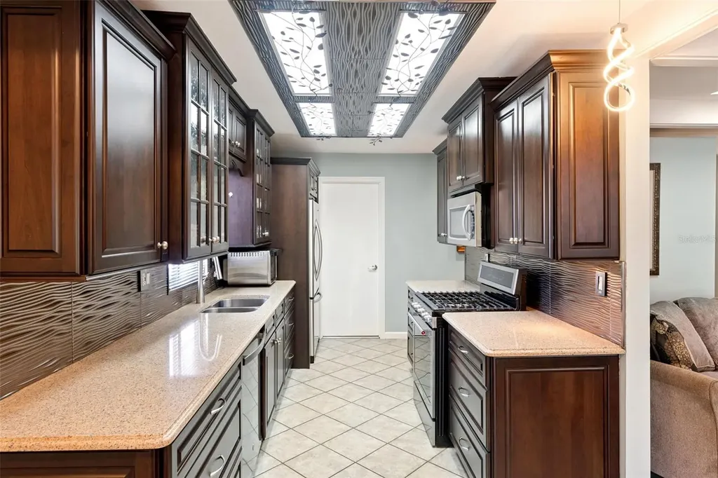 13502 Country Club Drive Tavares FL 32778