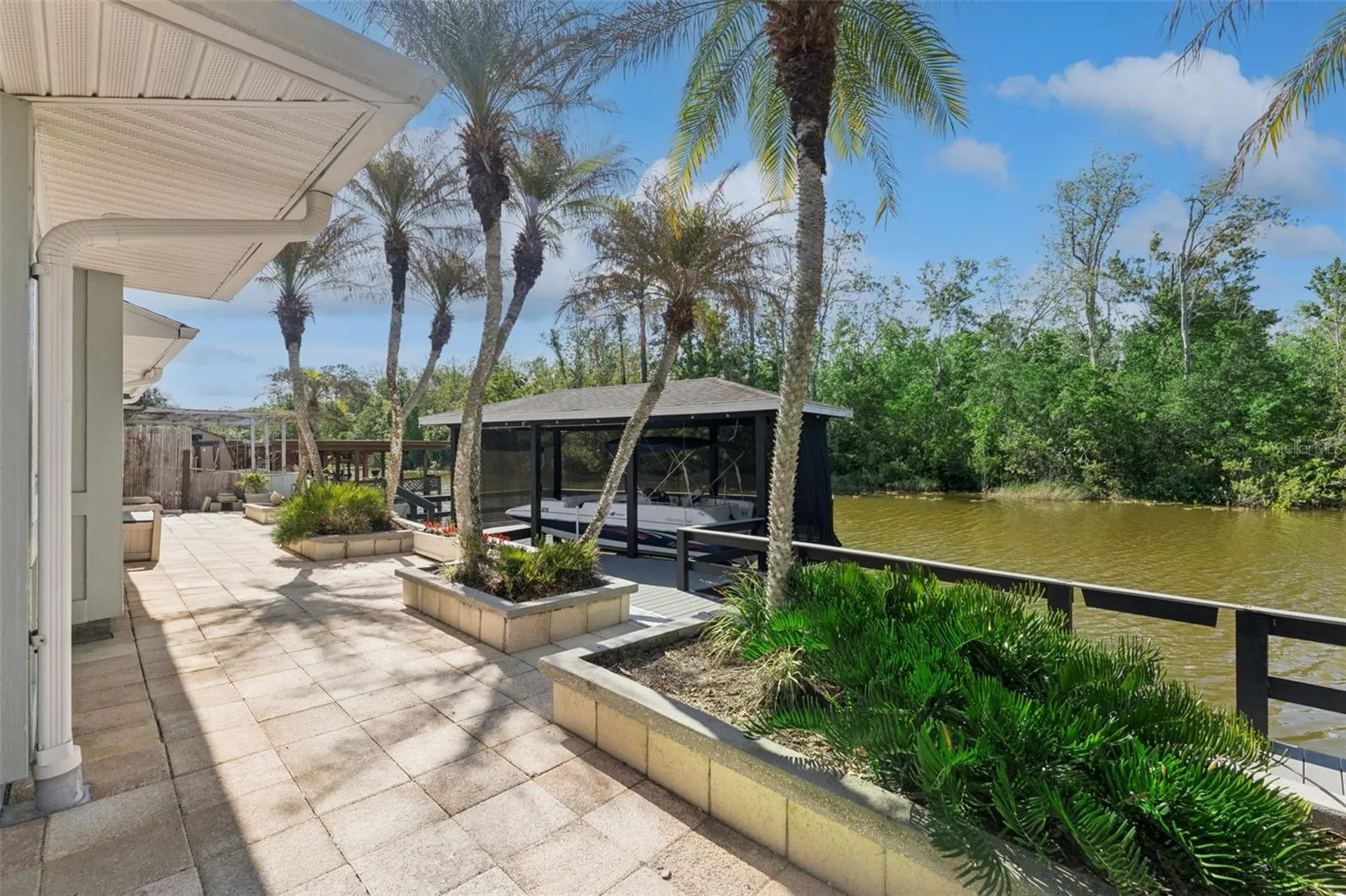 13502 Country Club Drive Tavares FL 32778