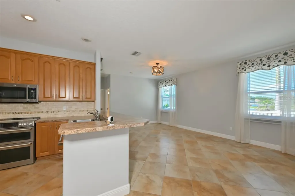 12206 Citrus Leaf Drive Gibsonton FL 33534