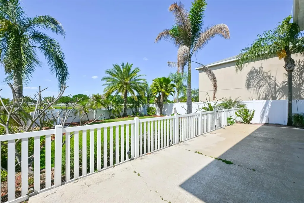 12206 Citrus Leaf Drive Gibsonton FL 33534
