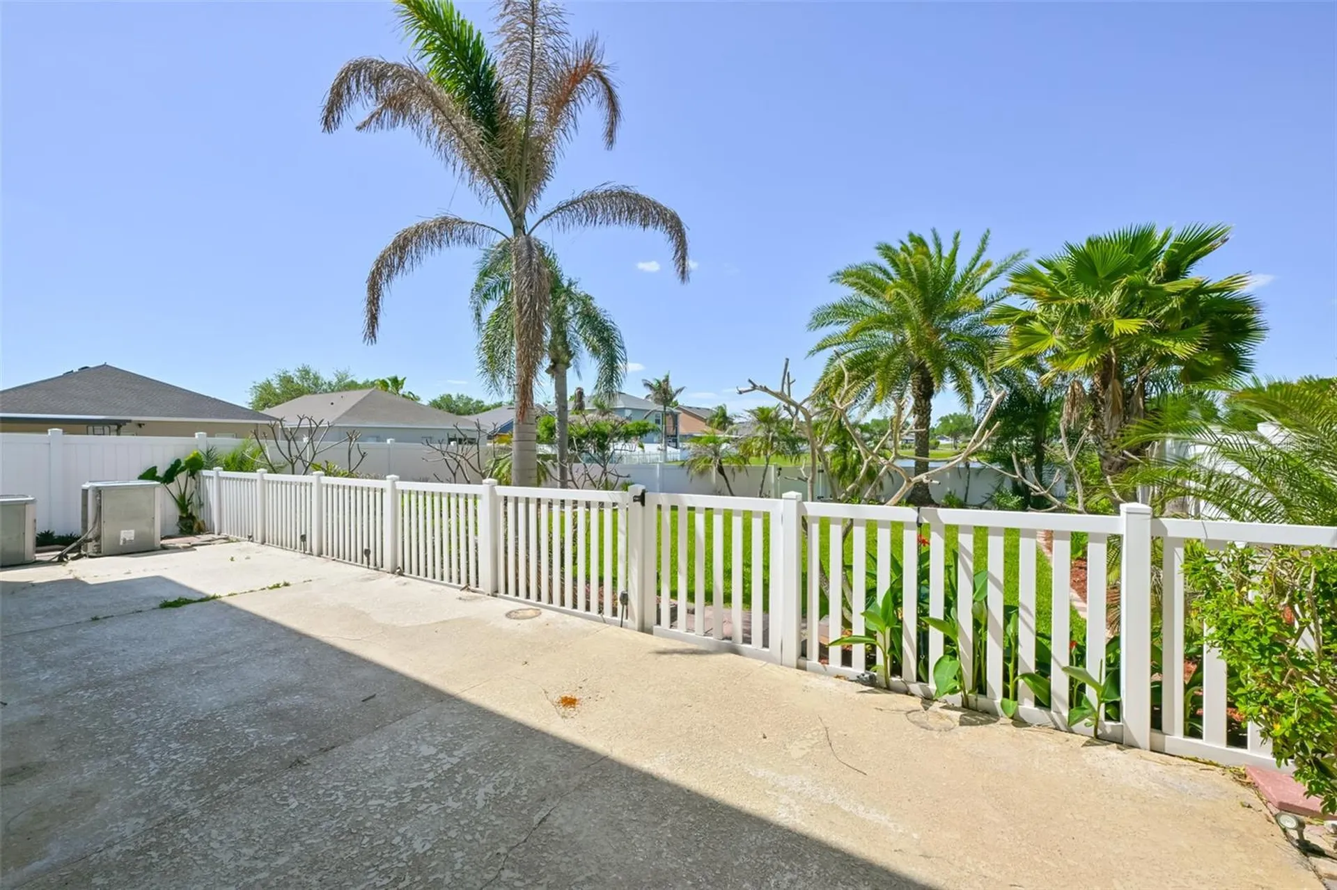 12206 Citrus Leaf Drive Gibsonton FL 33534
