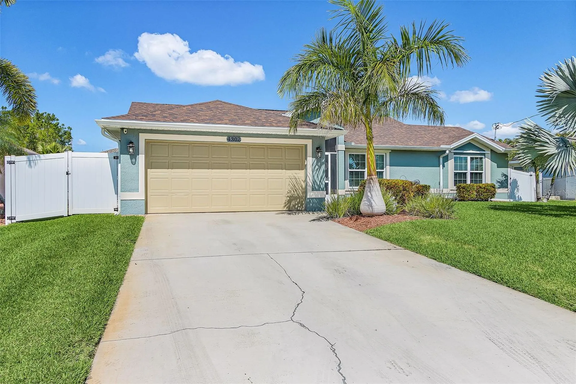 4302 SW 18th Place Cape Coral FL 33914