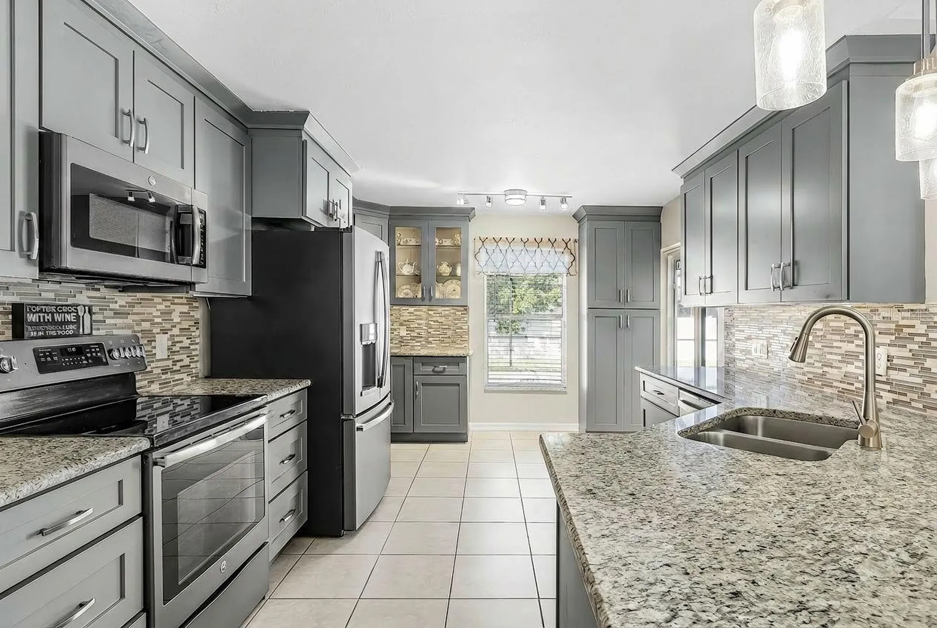 4302 SW 18th Place Cape Coral FL 33914