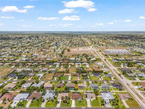 4302 SW 18th Place Cape Coral FL 33914