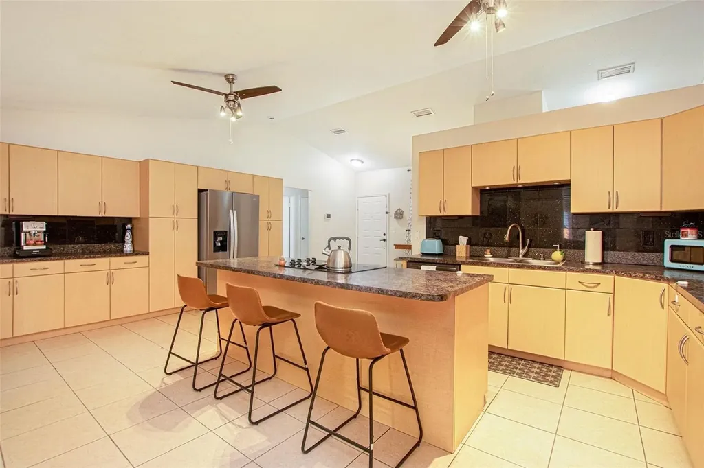 4105 Spring Way Circle Valrico FL 33596