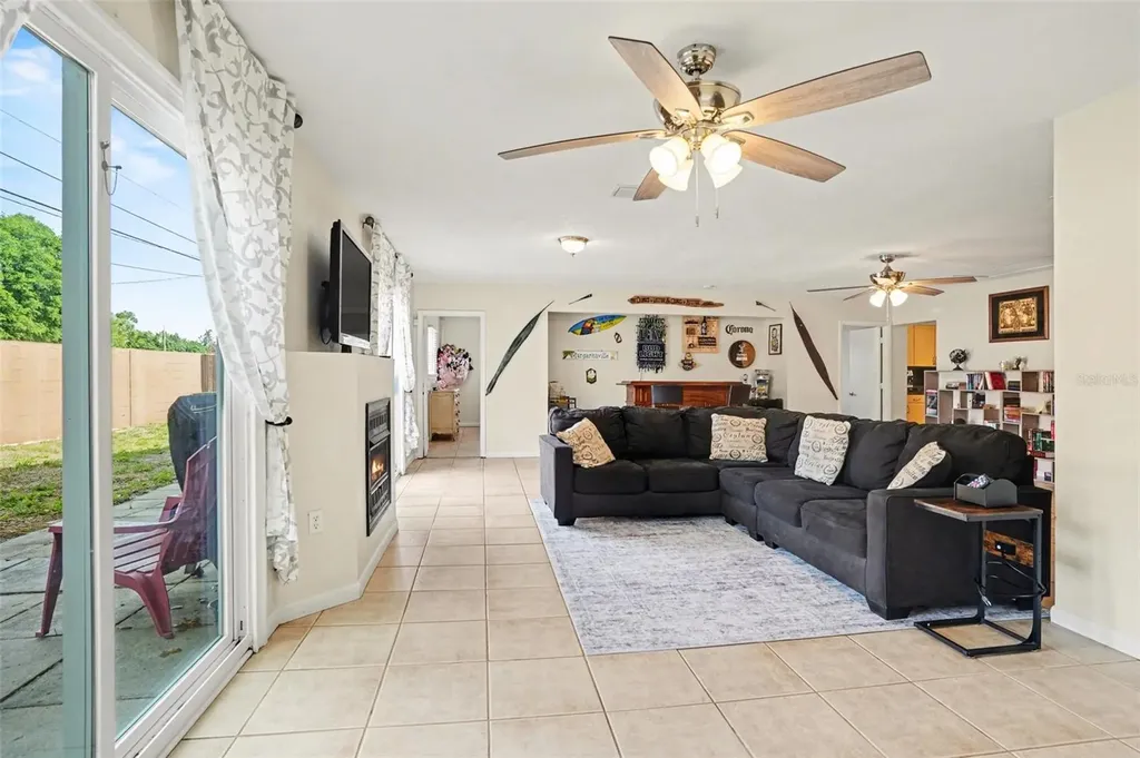 4105 Spring Way Circle Valrico FL 33596