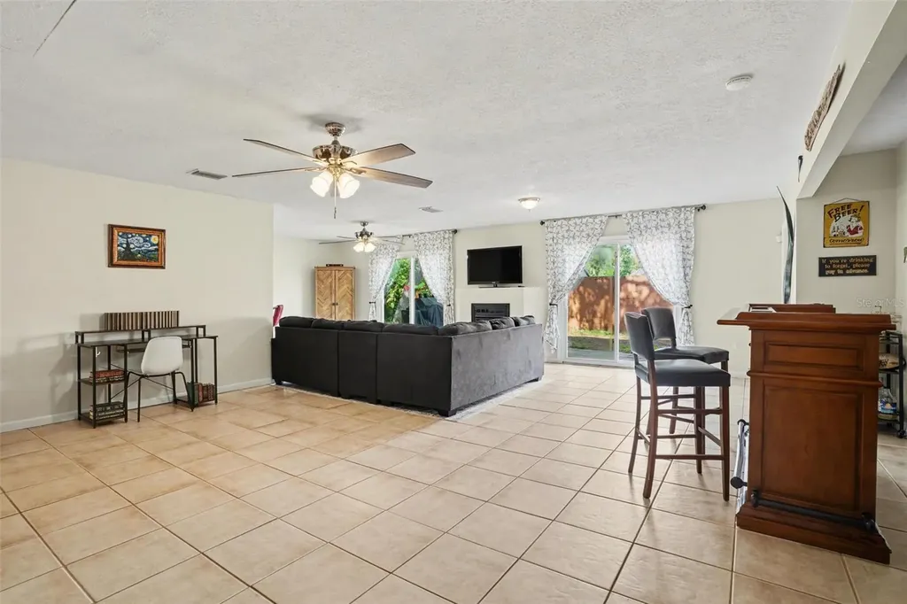 4105 Spring Way Circle Valrico FL 33596