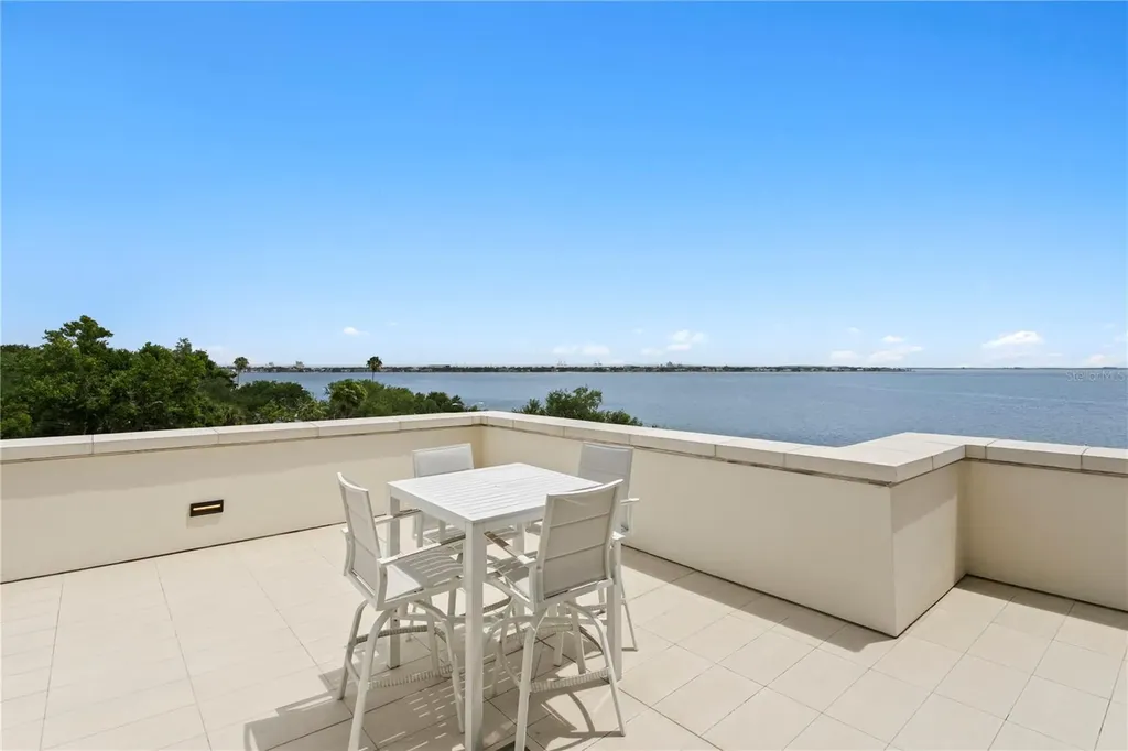 2103 Bayshore Boulevard Tampa FL 33606