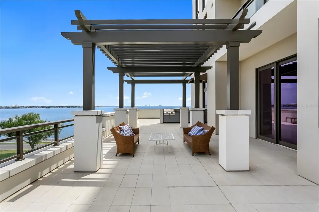 2103 Bayshore Boulevard Tampa FL 33606