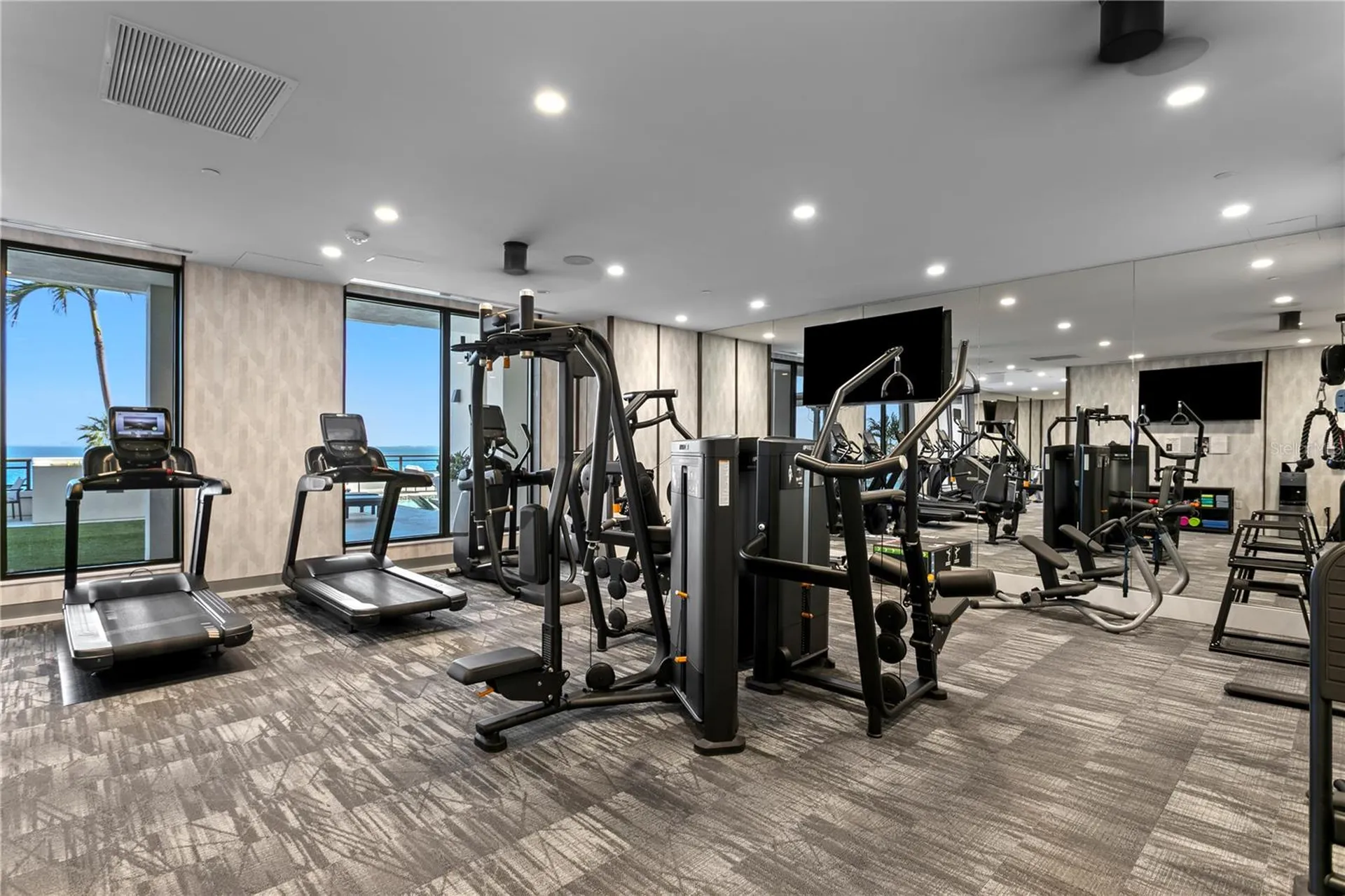 2103 Bayshore Boulevard Tampa FL 33606