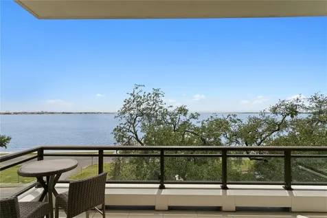 2103 Bayshore Boulevard Tampa FL 33606