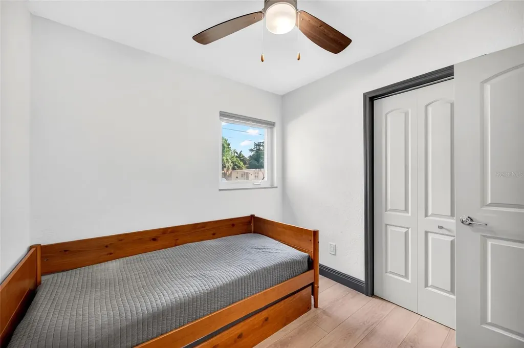 2922 W Averill Avenue Tampa FL 33611