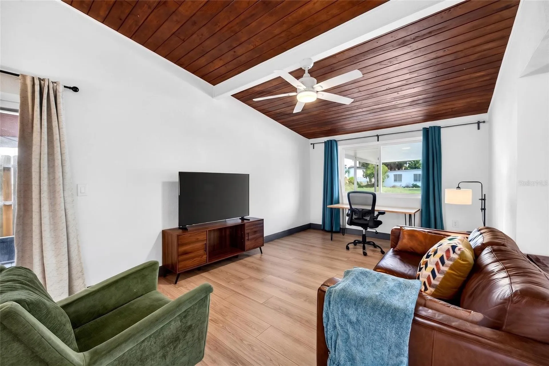 2922 W Averill Avenue Tampa FL 33611