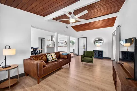 2922 W Averill Avenue Tampa FL 33611