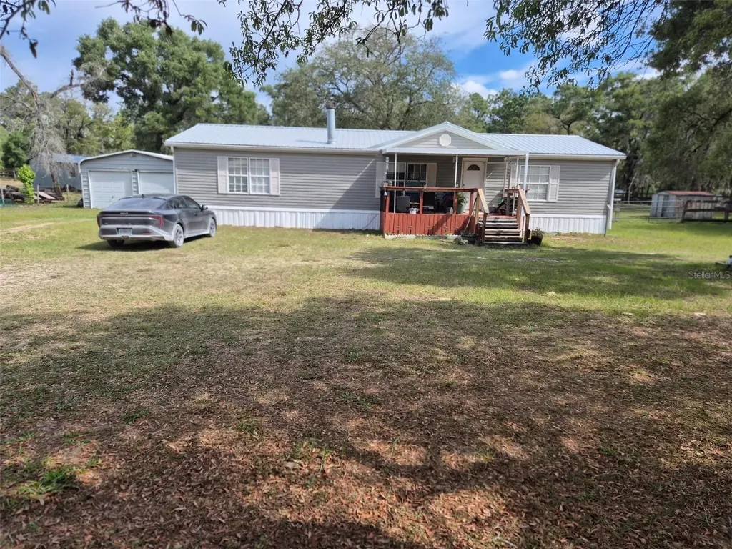 14051 SE 26th Street Morriston FL 32668