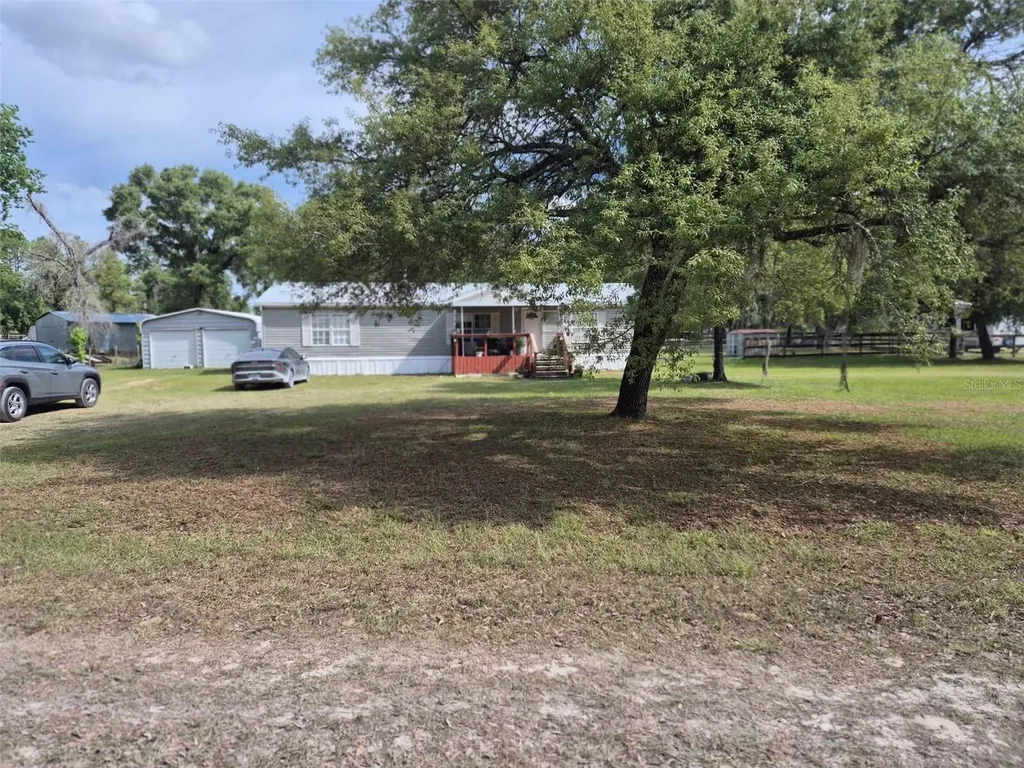 14051 SE 26th Street Morriston FL 32668