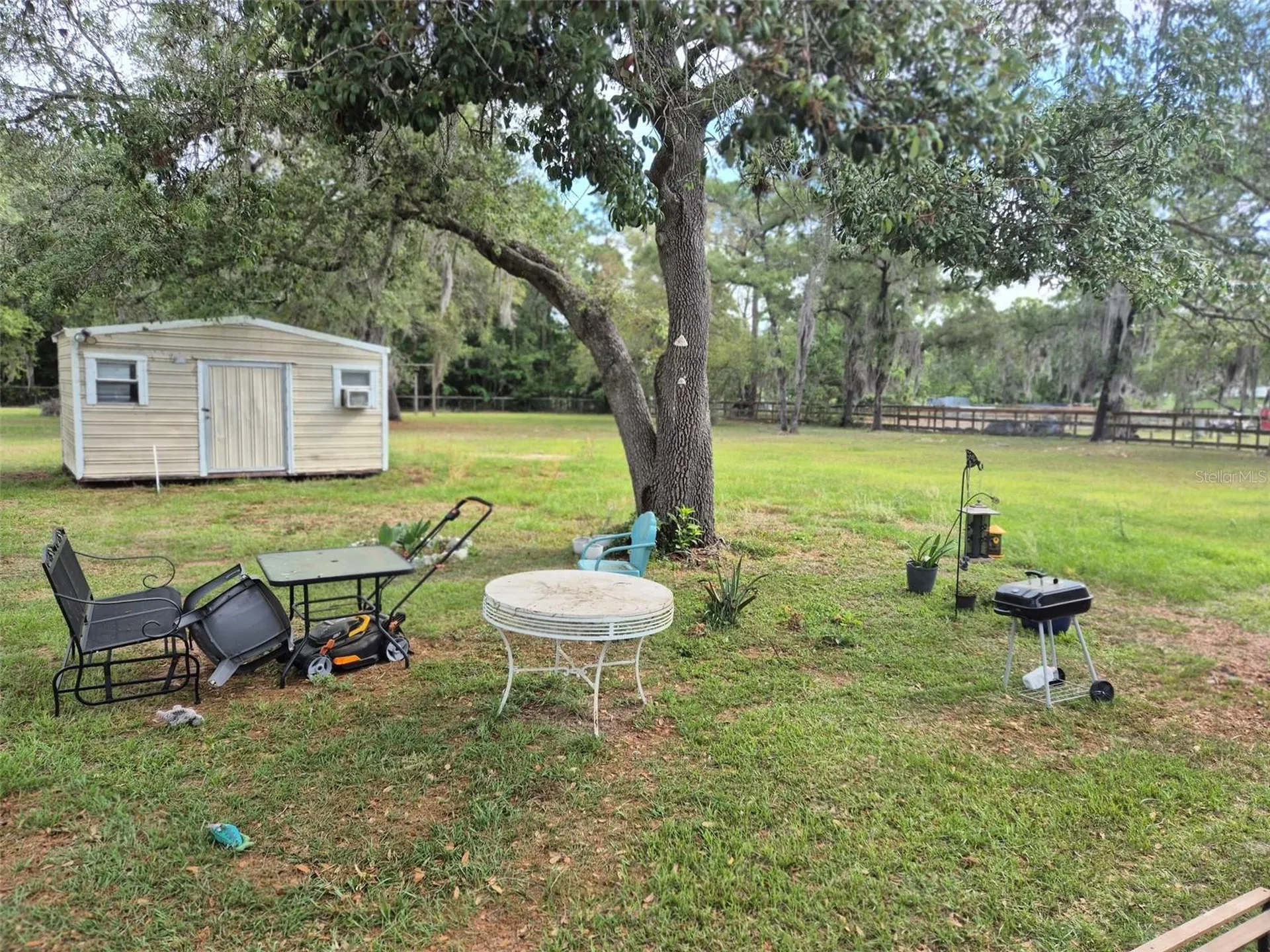 14051 SE 26th Street Morriston FL 32668