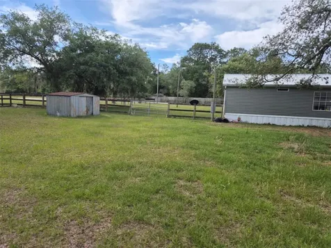 14051 SE 26th Street Morriston FL 32668