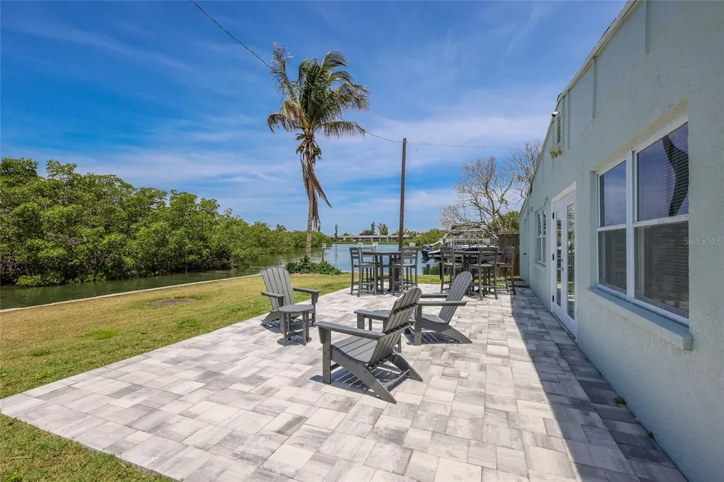 1717 Joyce Street Sarasota FL 34231