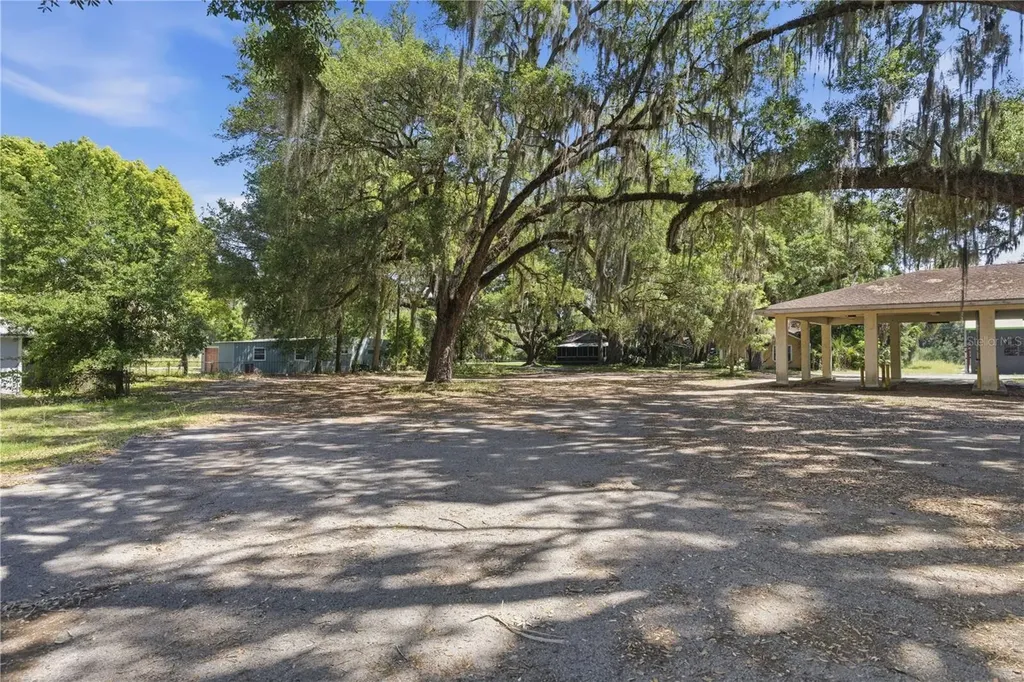 12300 SE 135th Avenue Ocklawaha FL 32179