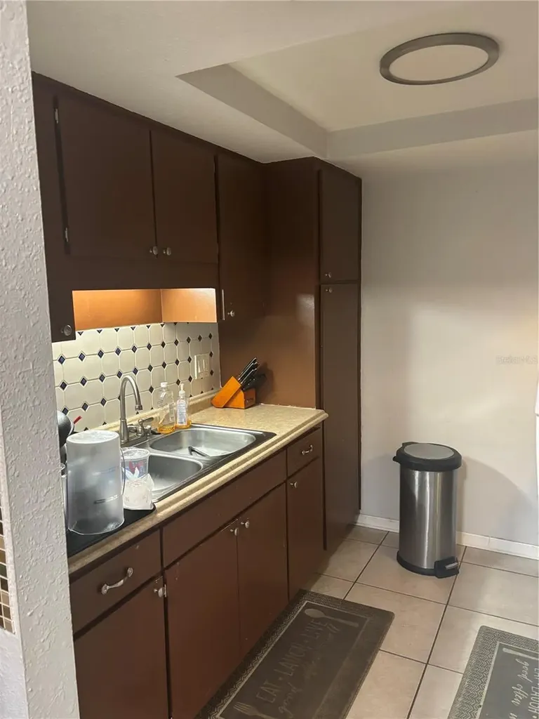 6080 22nd Avenue N St Petersburg FL 33710