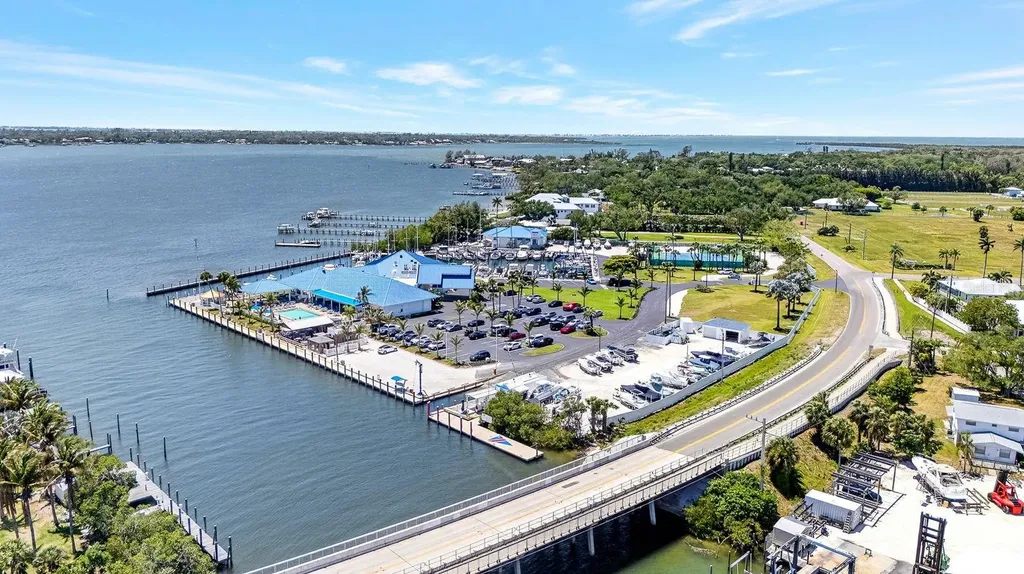 3607 10th Ln W Palmetto FL 34221