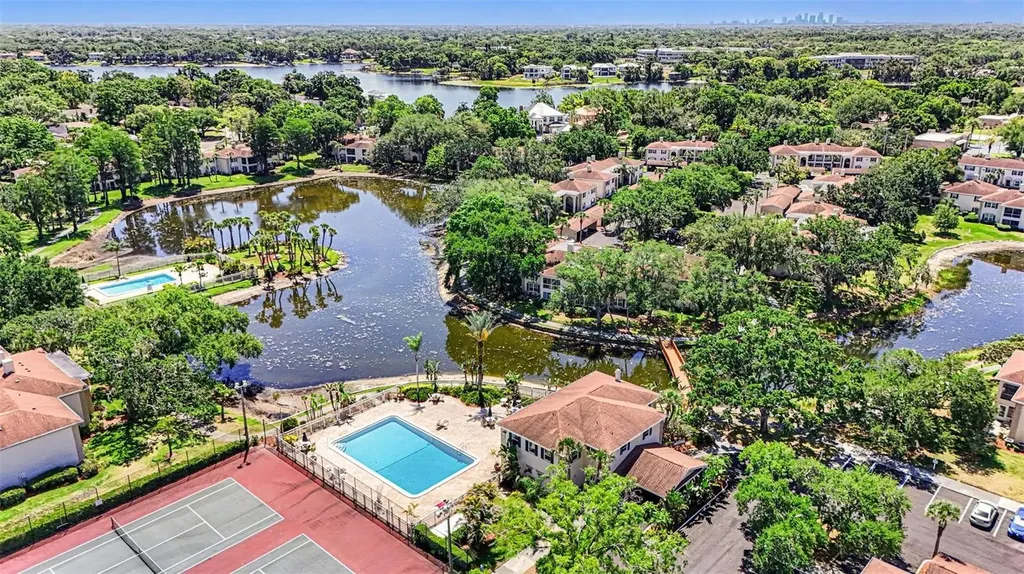 10346 Carrollwood Lane Tampa FL 33618
