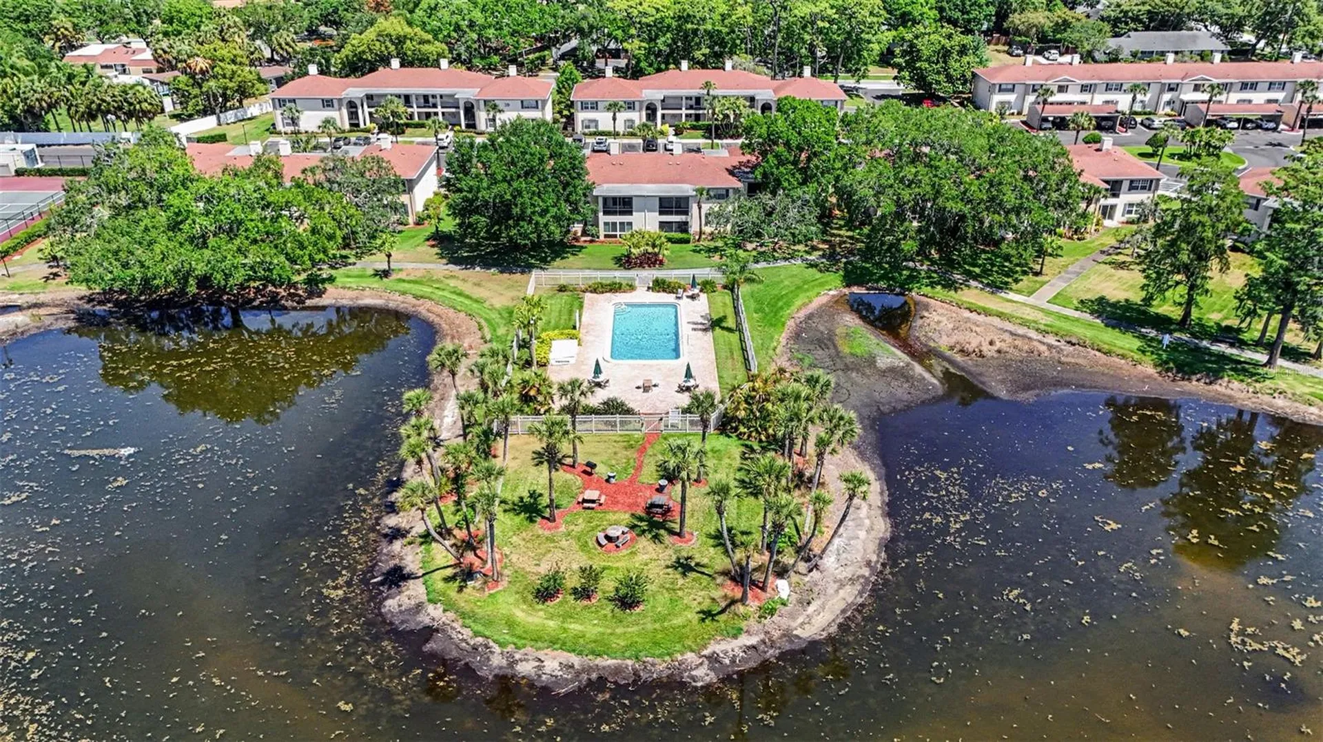 10346 Carrollwood Lane Tampa FL 33618