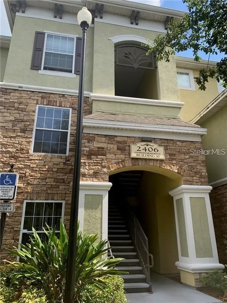 2406 Courtney Meadows Court Tampa FL 33619