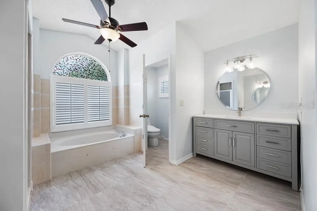 5321 Gardens Drive Sarasota FL 34243