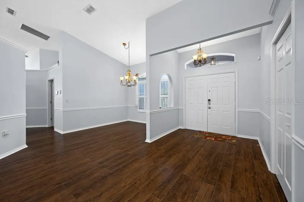 5321 Gardens Drive Sarasota FL 34243
