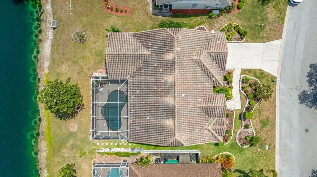 5321 Gardens Drive Sarasota FL 34243