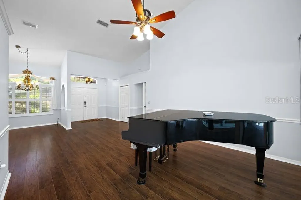 5321 Gardens Drive Sarasota FL 34243