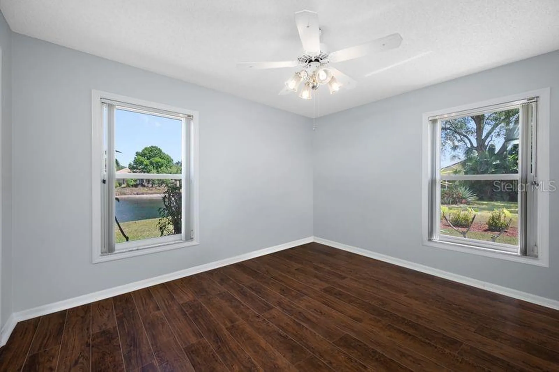 5321 Gardens Drive Sarasota FL 34243