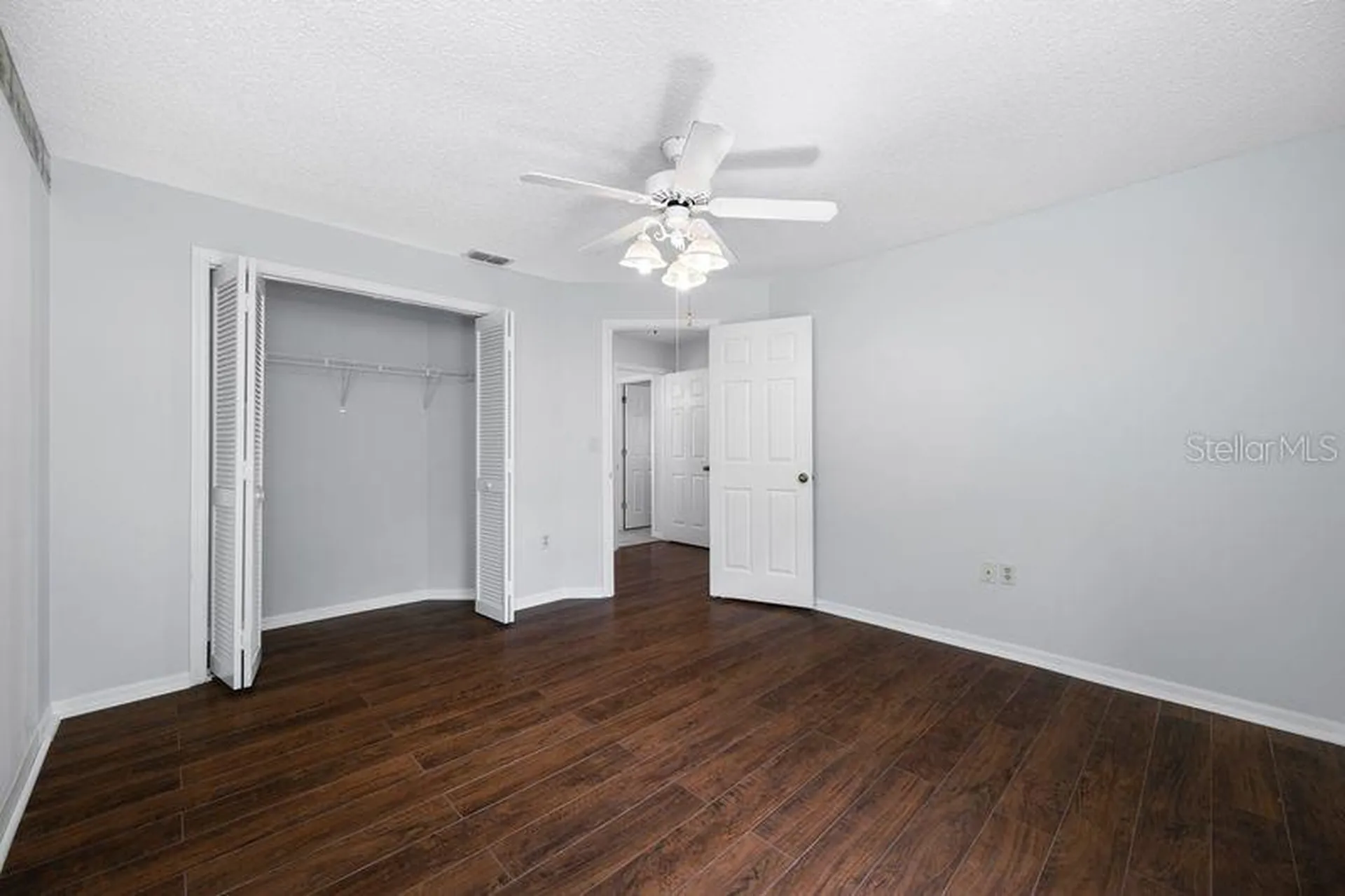 5321 Gardens Drive Sarasota FL 34243