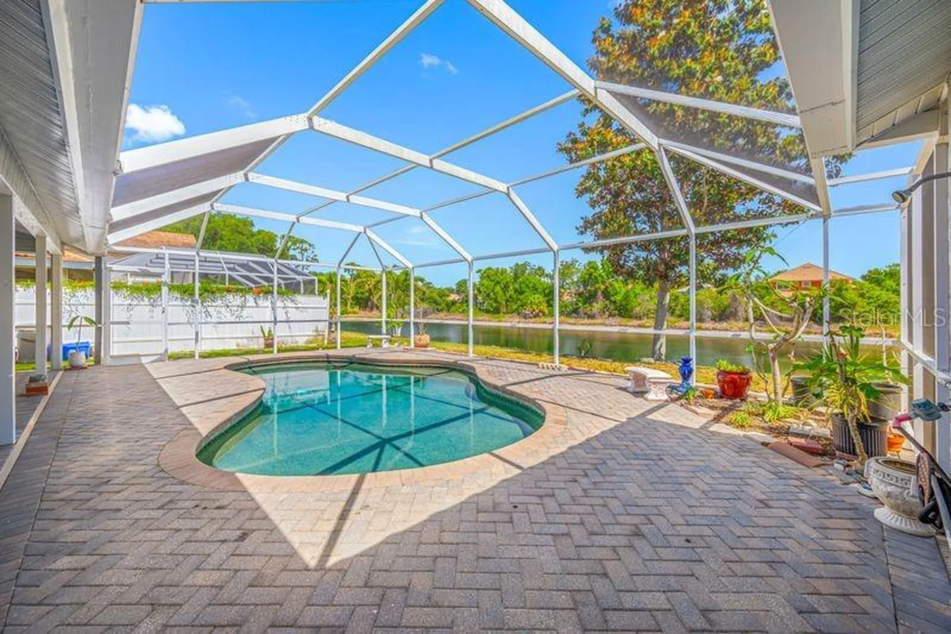 5321 Gardens Drive Sarasota FL 34243