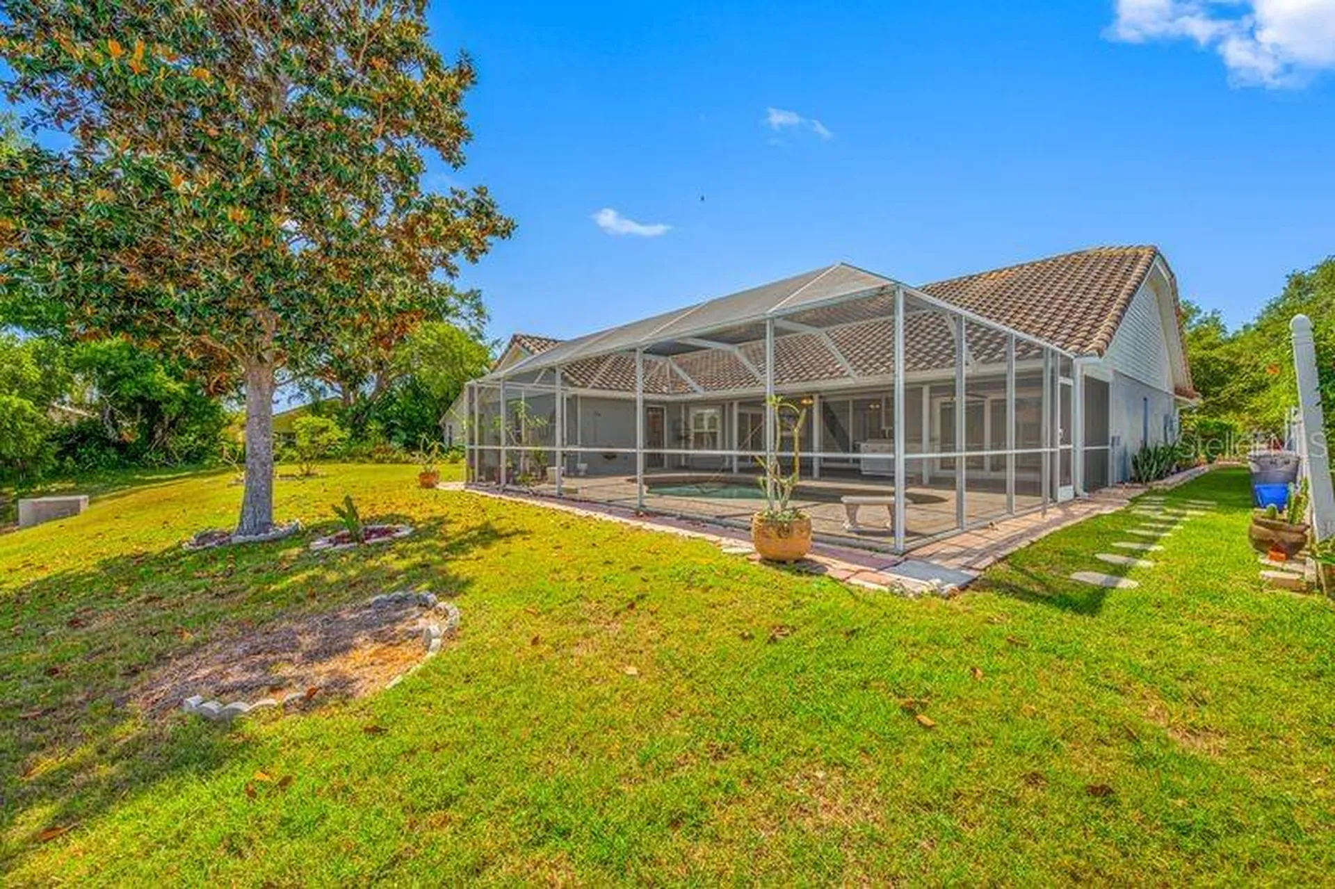5321 Gardens Drive Sarasota FL 34243