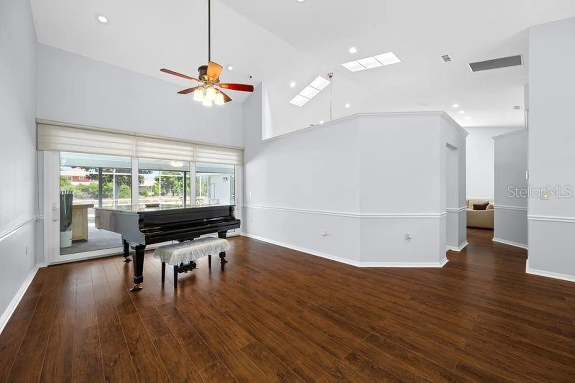 5321 Gardens Drive Sarasota FL 34243