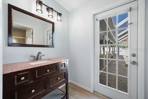 5321 Gardens Drive Sarasota FL 34243